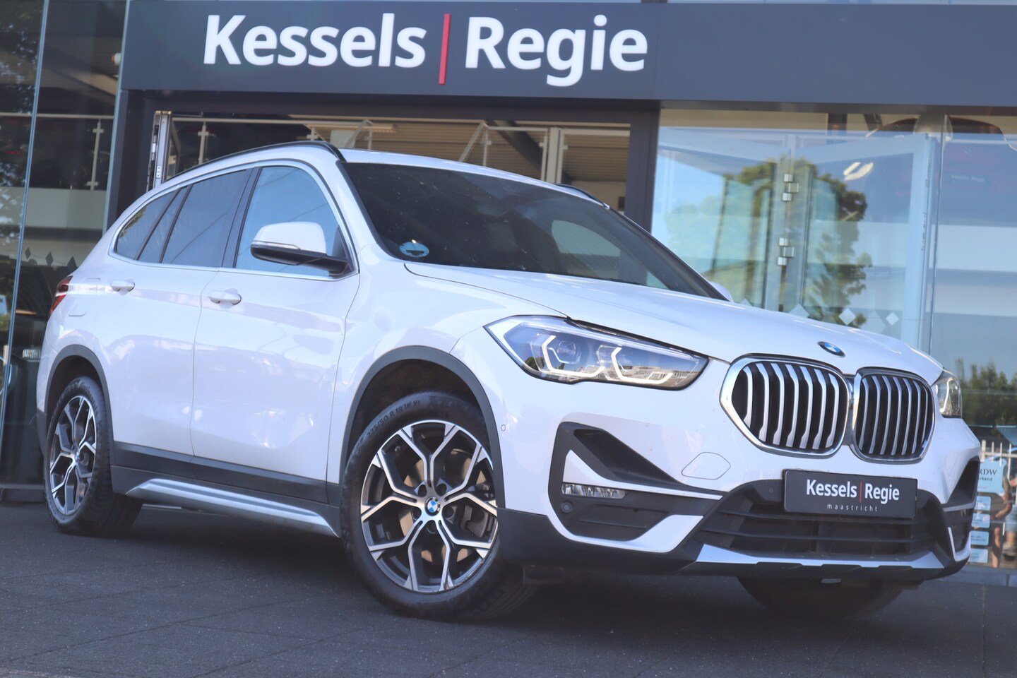 BMW X1 - xDrive25e Executive Navi LED Schuifdak Afn.trekhaak - AutoWereld.nl