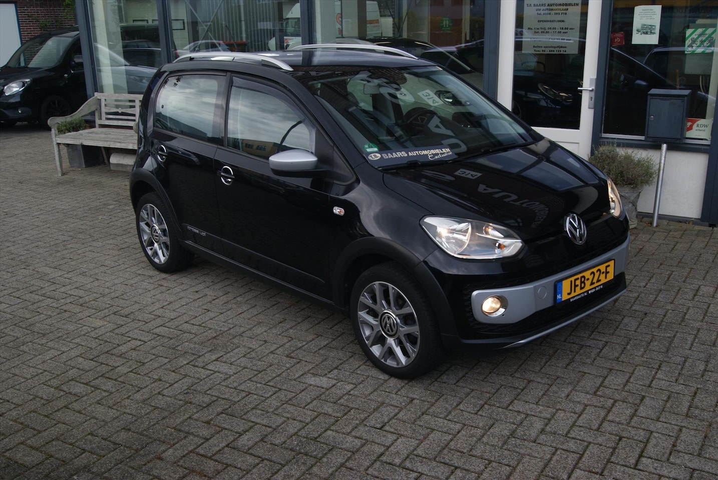 Volkswagen Up! - 1.0 75PK 5D BMT Cross Up! - AutoWereld.nl