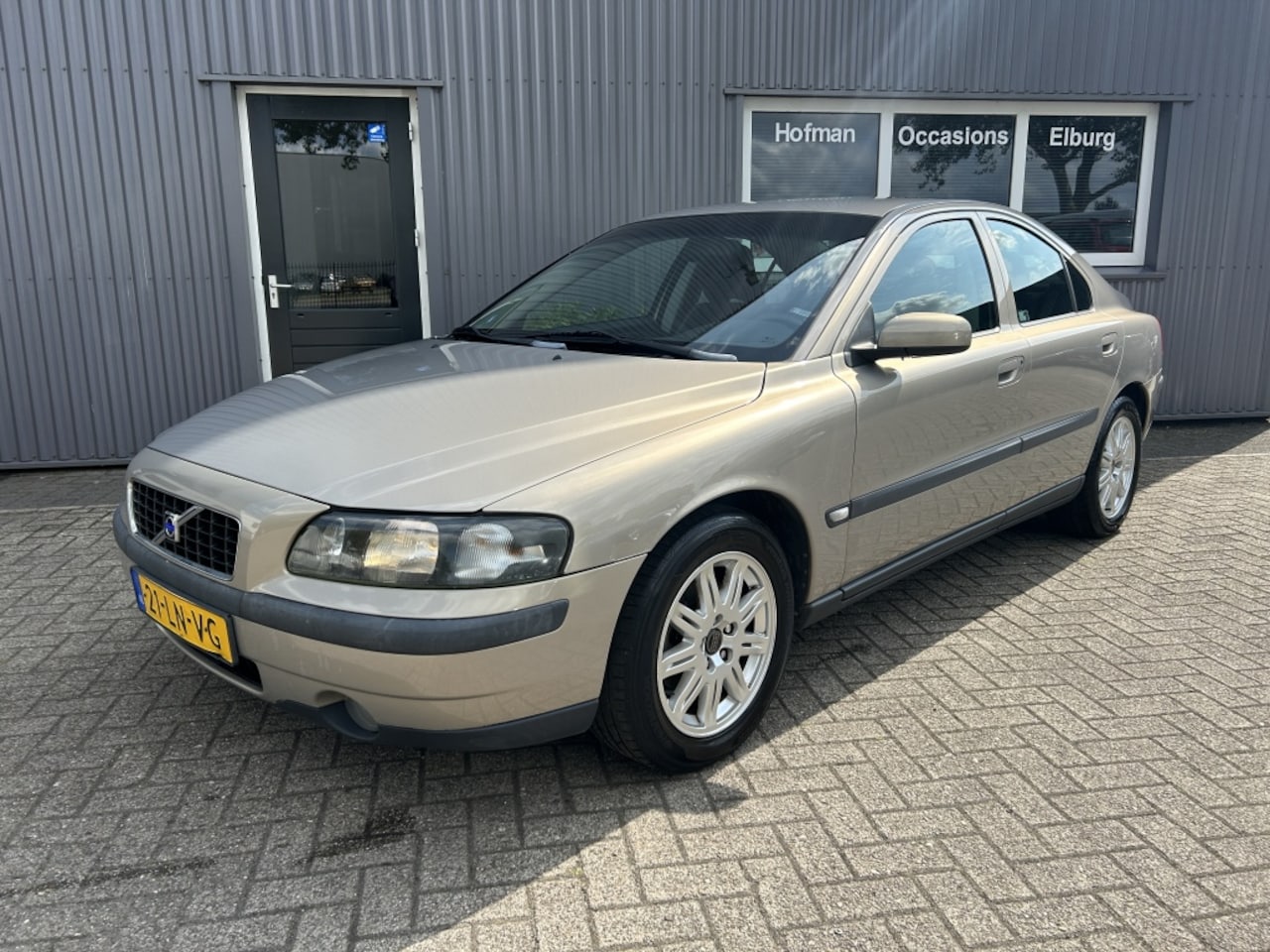 Volvo S60 - 2.4 Handbak Airco Cruise APK! - AutoWereld.nl