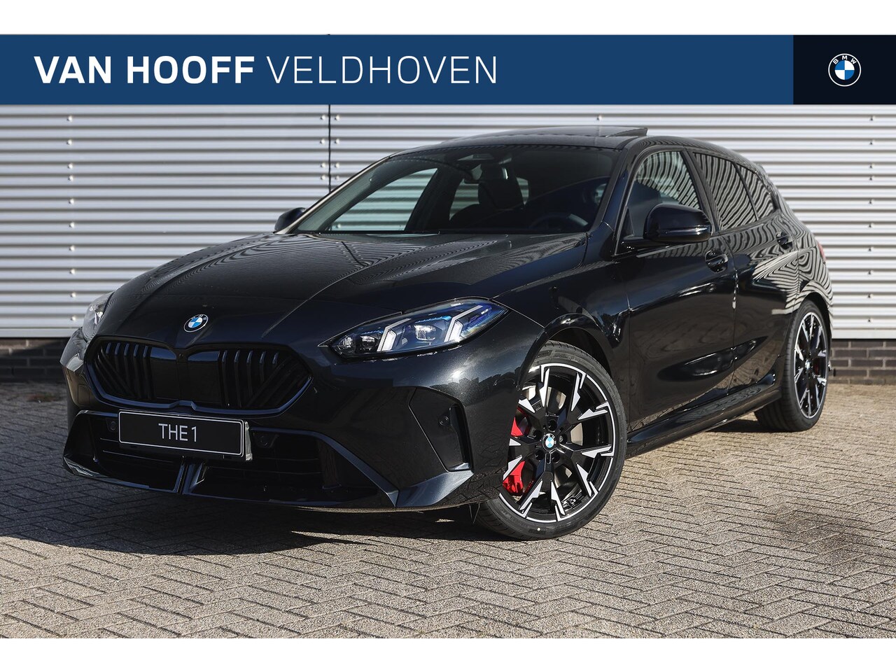 BMW 1-serie - 120 M Sport Automaat / Panoramadak / Sportstoelen / Achteruitrijcamera / M Adaptief onder - AutoWereld.nl