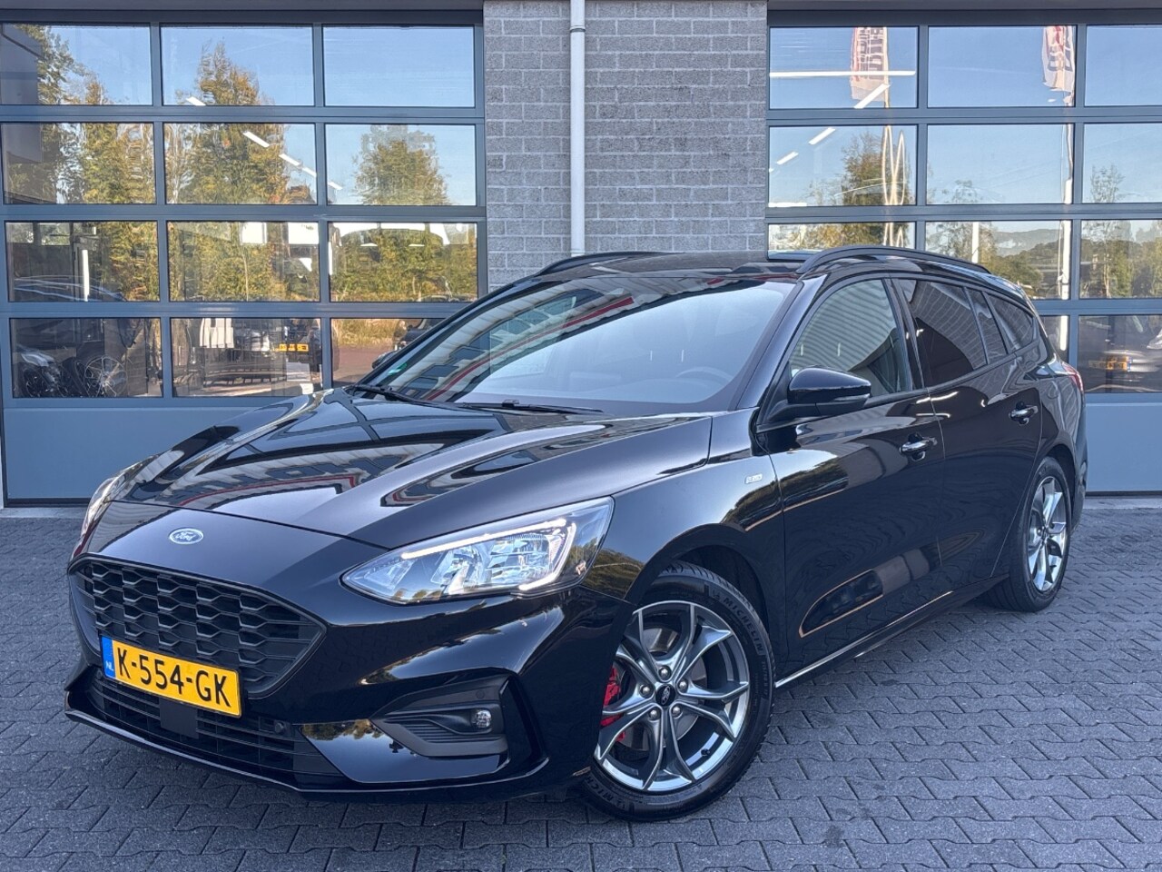 Ford Focus Wagon - 1.0 EcoBoost Hybrid ST Line X Business | TREKHAAK | - AutoWereld.nl