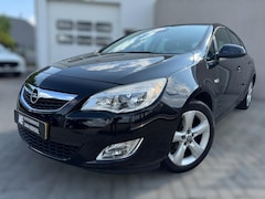 Opel Astra - 1.4 Turbo Edition TREKHAAK / NL AUTO / CRUISE / PARROT / AIRCO / 88KW / 120 PK / 17 INCH L