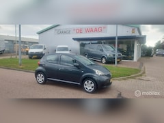 Toyota Aygo - 1.0-12V + 5drs