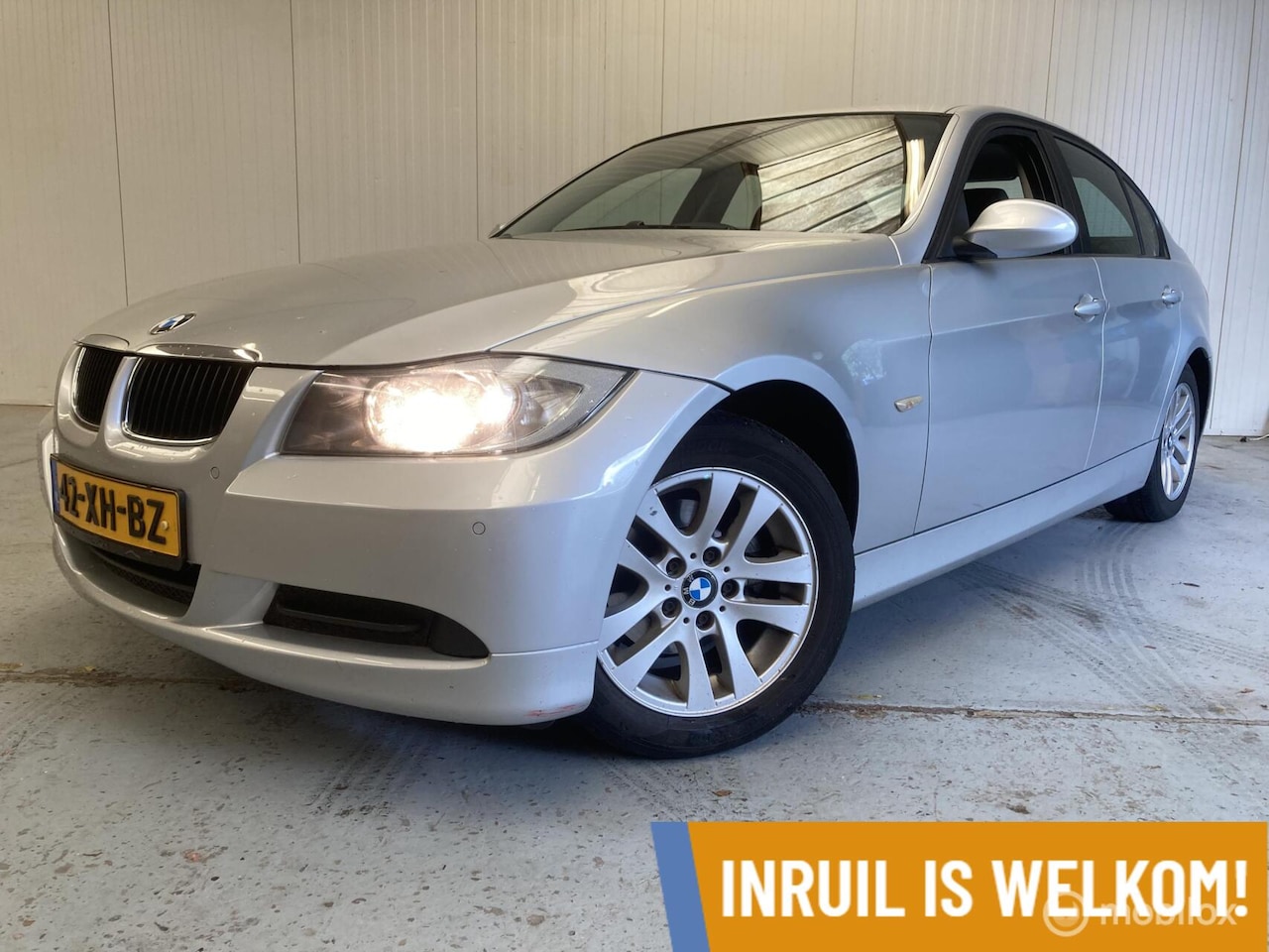 BMW 3-serie - 318i High Executive // AKP // AUTOMAAT // LEER / - AutoWereld.nl