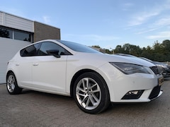 SEAT Leon - 1.4 TSI FR Look 5DR Navi LED Navi Airco Elektrisch Pakket