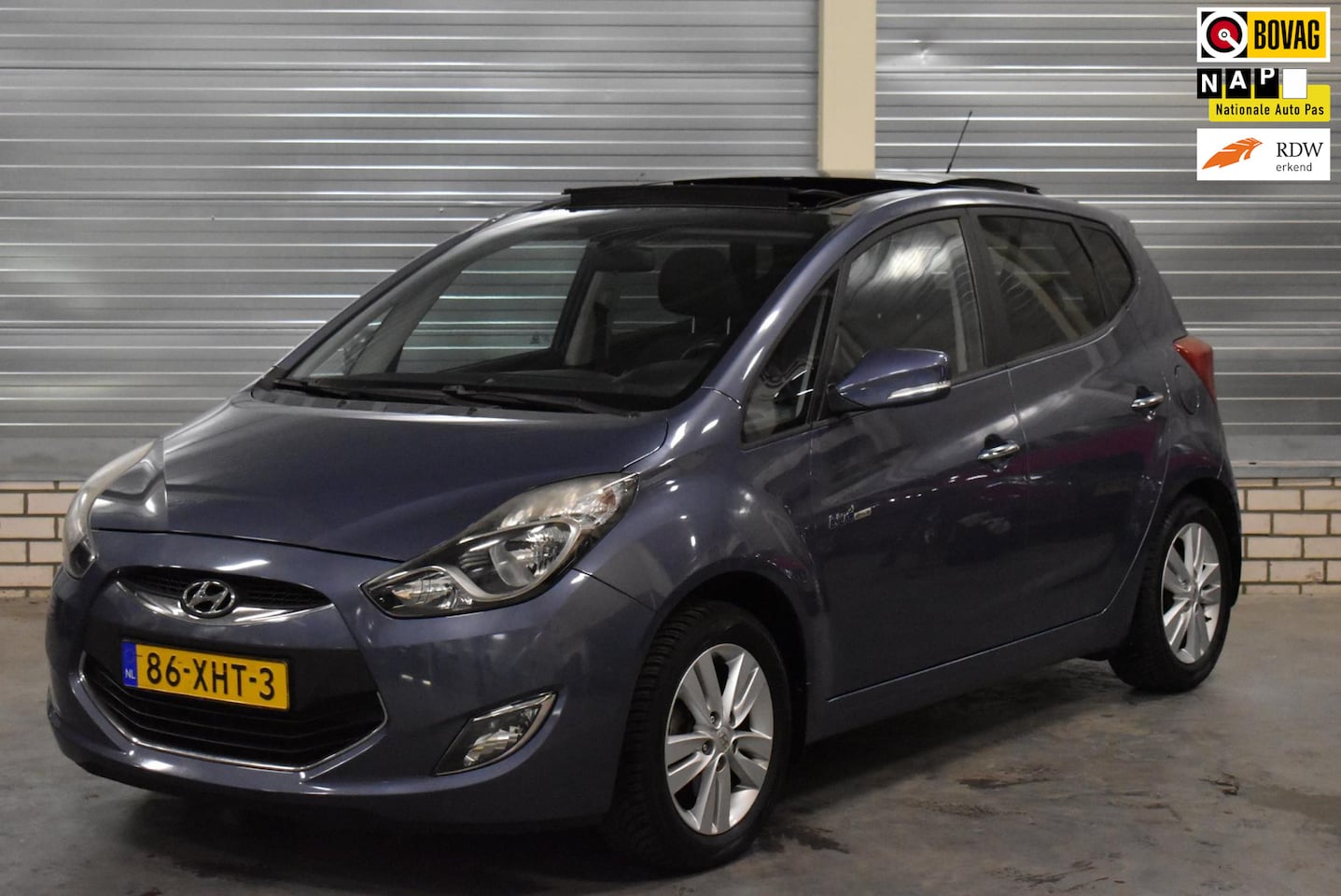 Hyundai ix20 - 1.6i i-Vision + Panoramadak|Cruise Control|Climate Control||Trekhaak| - AutoWereld.nl