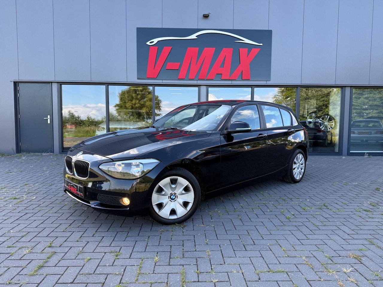 BMW 1-serie - 116i Business Edition NAP Origineel NL Navi Clima Cruise - AutoWereld.nl