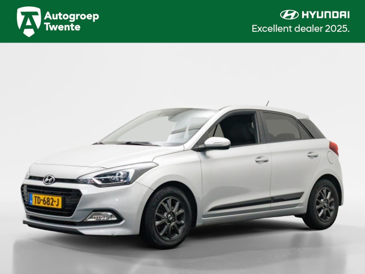 Hyundai i20 - 1.0 T-GDI Black Edition | 1e Eigenaar | All-seasons - AutoWereld.nl