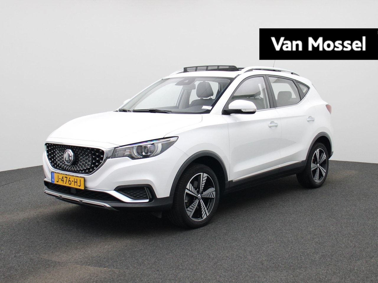 MG ZS - Luxury 45 kWh | Stoelverwarming | Panodak| Adaptive cruise | NAV | Achteruitrijcamera | - AutoWereld.nl