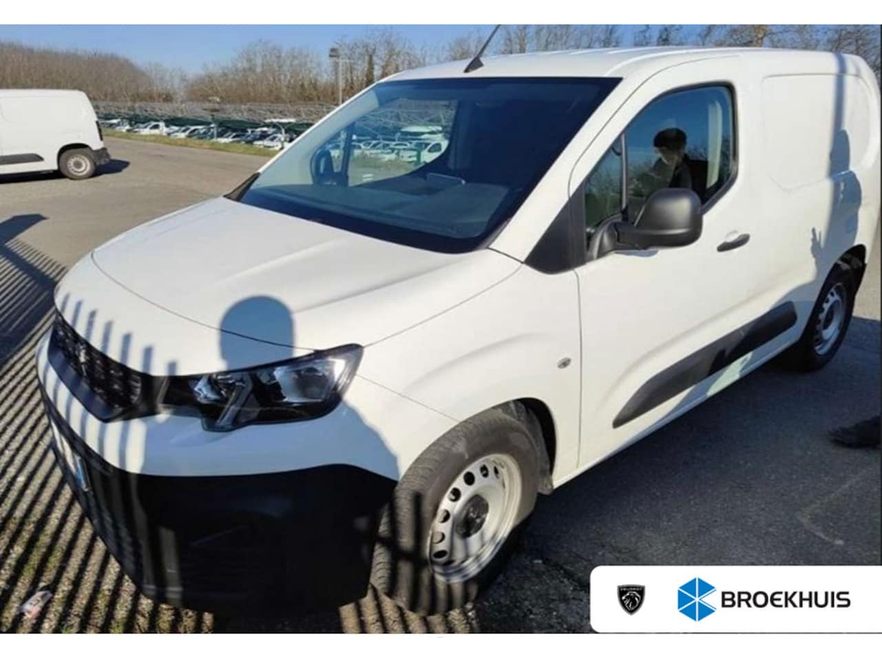 Peugeot e-Partner - 136 L1 50 kWh Groot Scherm | Carplay | Parkeersensoren Achter | Airco | Cruise | Zitplaats - AutoWereld.nl