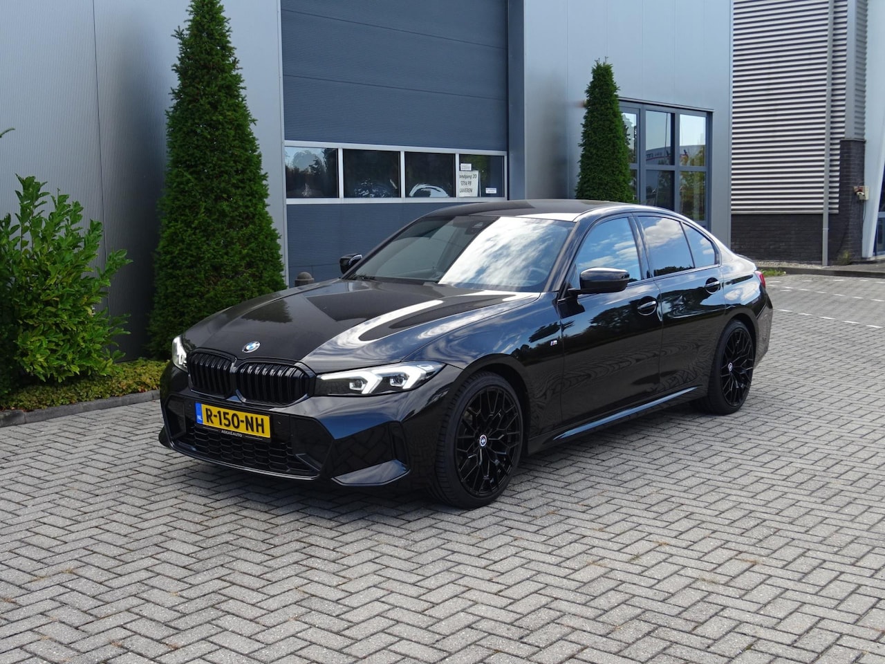 BMW 3-serie - 320i LCI M-Sport | Live Cockpit Plus | 100% Onderhouden - AutoWereld.nl