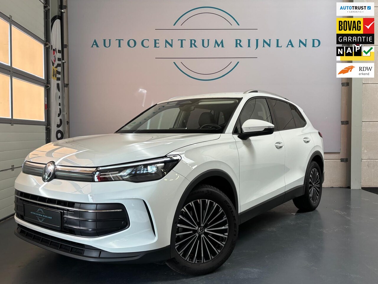 Volkswagen Tiguan - 1.5 eTSI Life Edition FABRIEKS GARANTIE - AutoWereld.nl