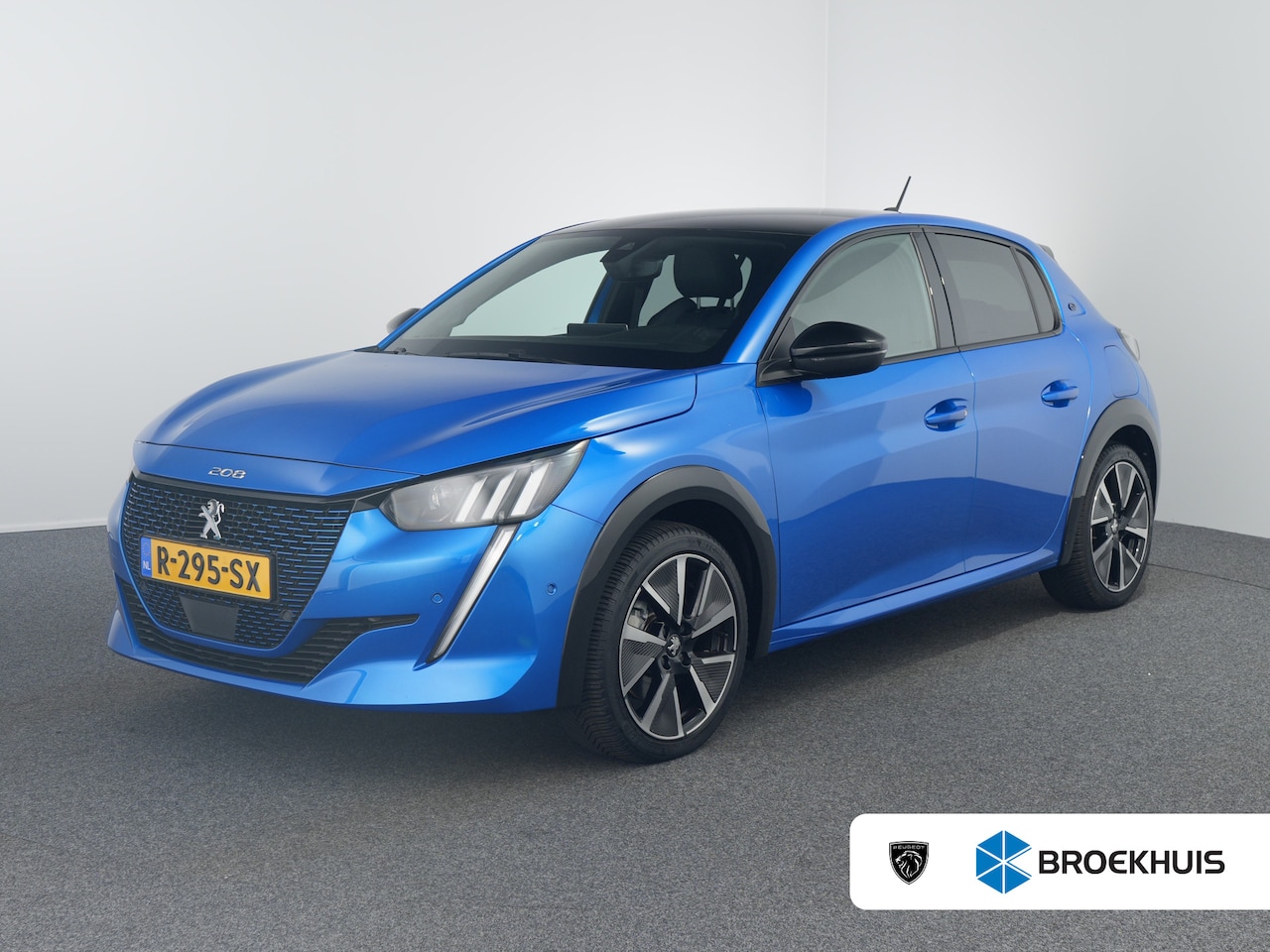 Peugeot e-208 - EV GT 50 kWh | Achterbank in delen neerklapbaar | Airbag bestuurder | Airco (automatisch) - AutoWereld.nl