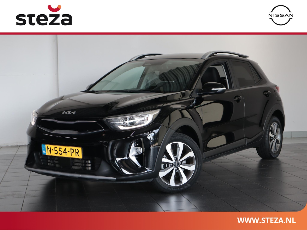 Kia Stonic - 1.0 T-GDi MHEV DynamicPlusLine | Metaalkleur | Achteruitrijcamera | Airco | LED dagrijverl - AutoWereld.nl