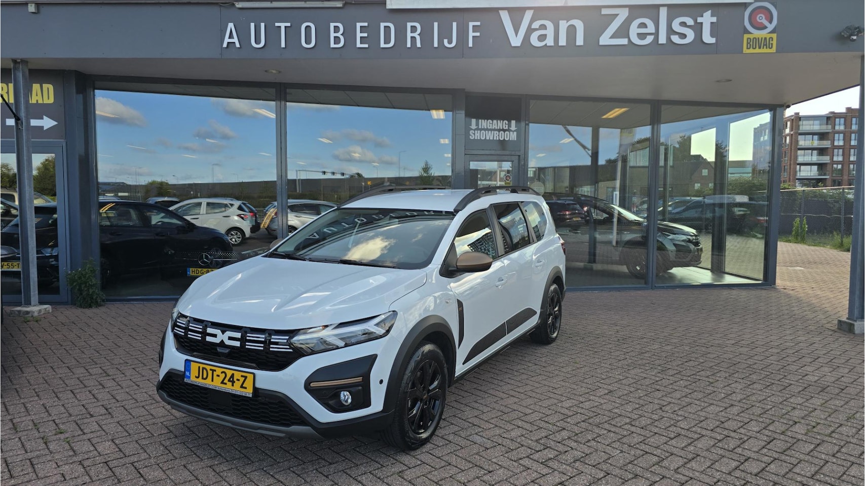 Dacia Jogger - 1.6 Hybrid 140 Extreme 7p. Automaat, Airco(automatisch), Carplay/Android auto, Bluetooth, - AutoWereld.nl