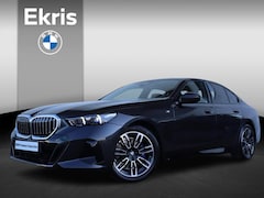 BMW 5-serie - 520i M Sportpakket/ Innovation Pack/ Travel Pack/ Verwarmd Stuurwiel/ Comfort Access/ pano