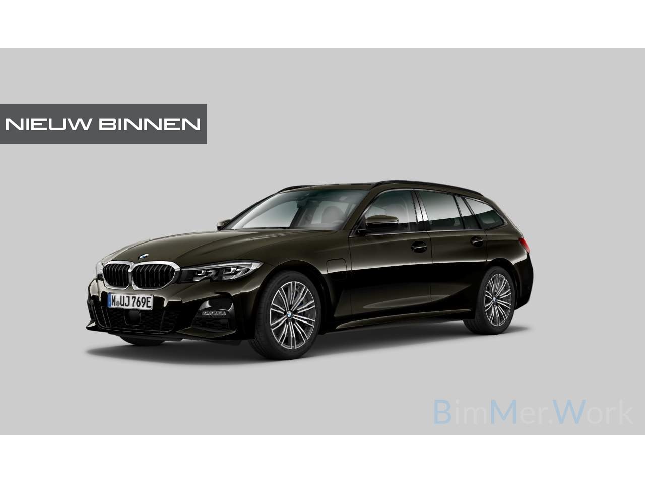 BMW 3-serie Touring - 330e xDrive High Executive M Sport | M Performance | Panoramadak | Harman Kardon | Invidiu - AutoWereld.nl