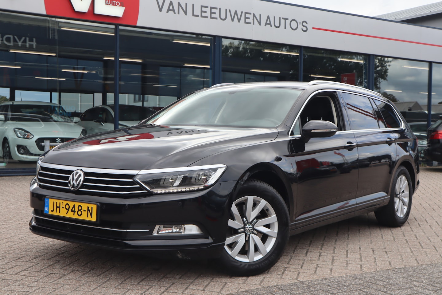 Volkswagen Passat Variant - 1.4 TSI ACT Comfortline | Navigatie | Trekhaak | APK 29-03-2026 | - AutoWereld.nl