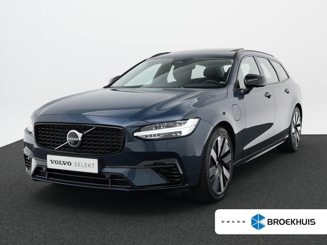 Volvo V90 - 2.0 T6 Plug-in hybrid AWD Ultra Dark | Harman Kardon | Head-Up | 360° Camera | Panoramadak - AutoWereld.nl
