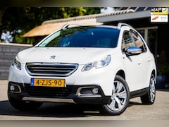 Peugeot 2008 - 1.2 Style Distributieriem vervangen I Panoramadak I Trekhaak I NL Auto I NAP I Parkeersens