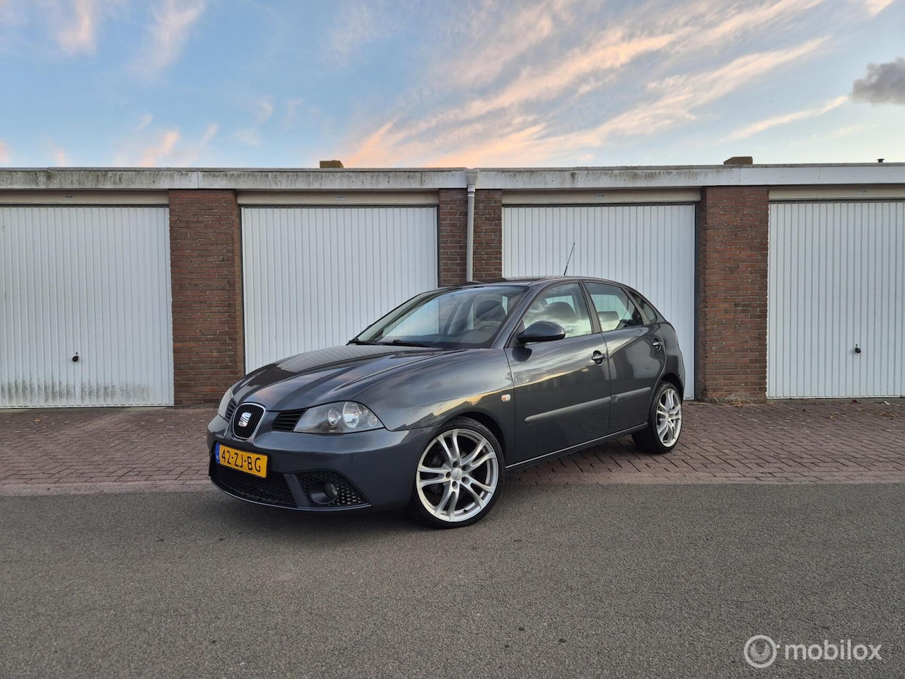SEAT Ibiza - 1.6-16V Freestyle / 5- Deurs / Cruisecontrol / Airco - AutoWereld.nl