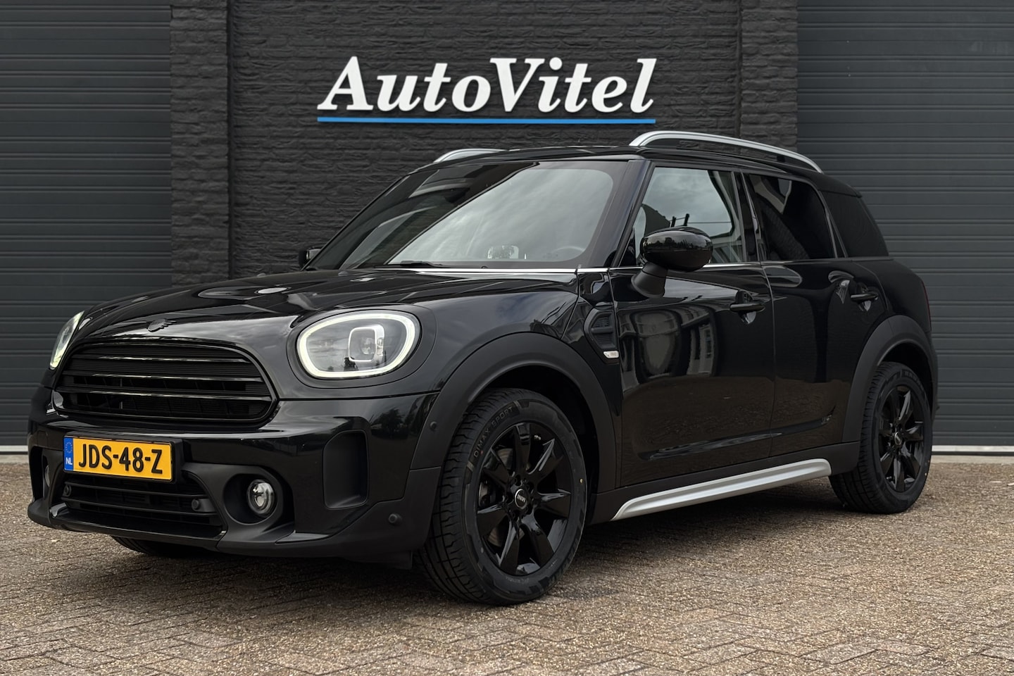 MINI Countryman - 1.5 Cooper | Sportleder | Memory | Head-Up | Camera | Elektrische achterklep - AutoWereld.nl