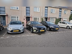 Volvo V60 - 1.5 T3 R-Design