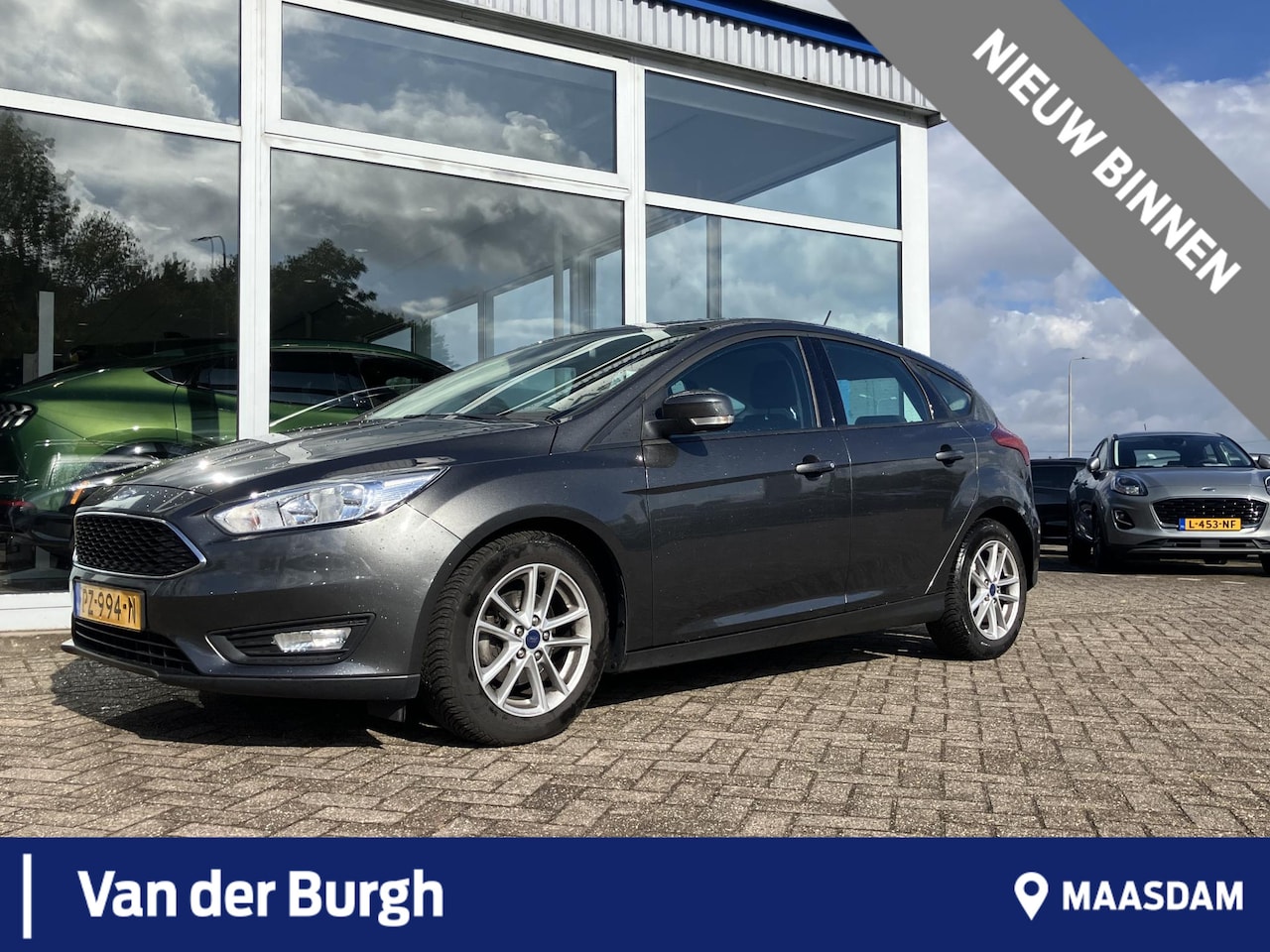Ford Focus - 5-deurs Trend Lease Edition 1.0i 125pk ECOboost Trekhaak - Voorruitverwarming - AutoWereld.nl
