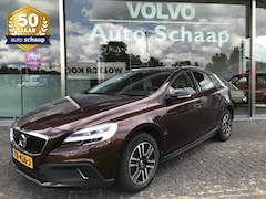 Volvo V40 Cross Country - 1.5 T3 Polar+ Luxury Automaat | Rijklaar incl 12 mnd Bovag | Panoramadak LED Harman/Kardon