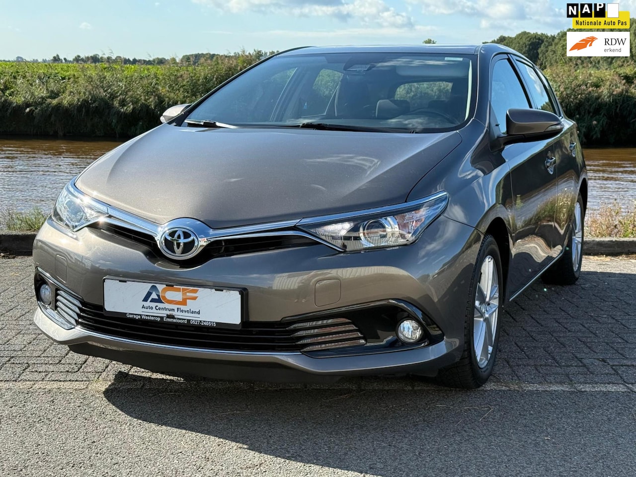 Toyota Auris - 1.3 NAVI-CAMERA-TREKHAAK-CLIMA - AutoWereld.nl