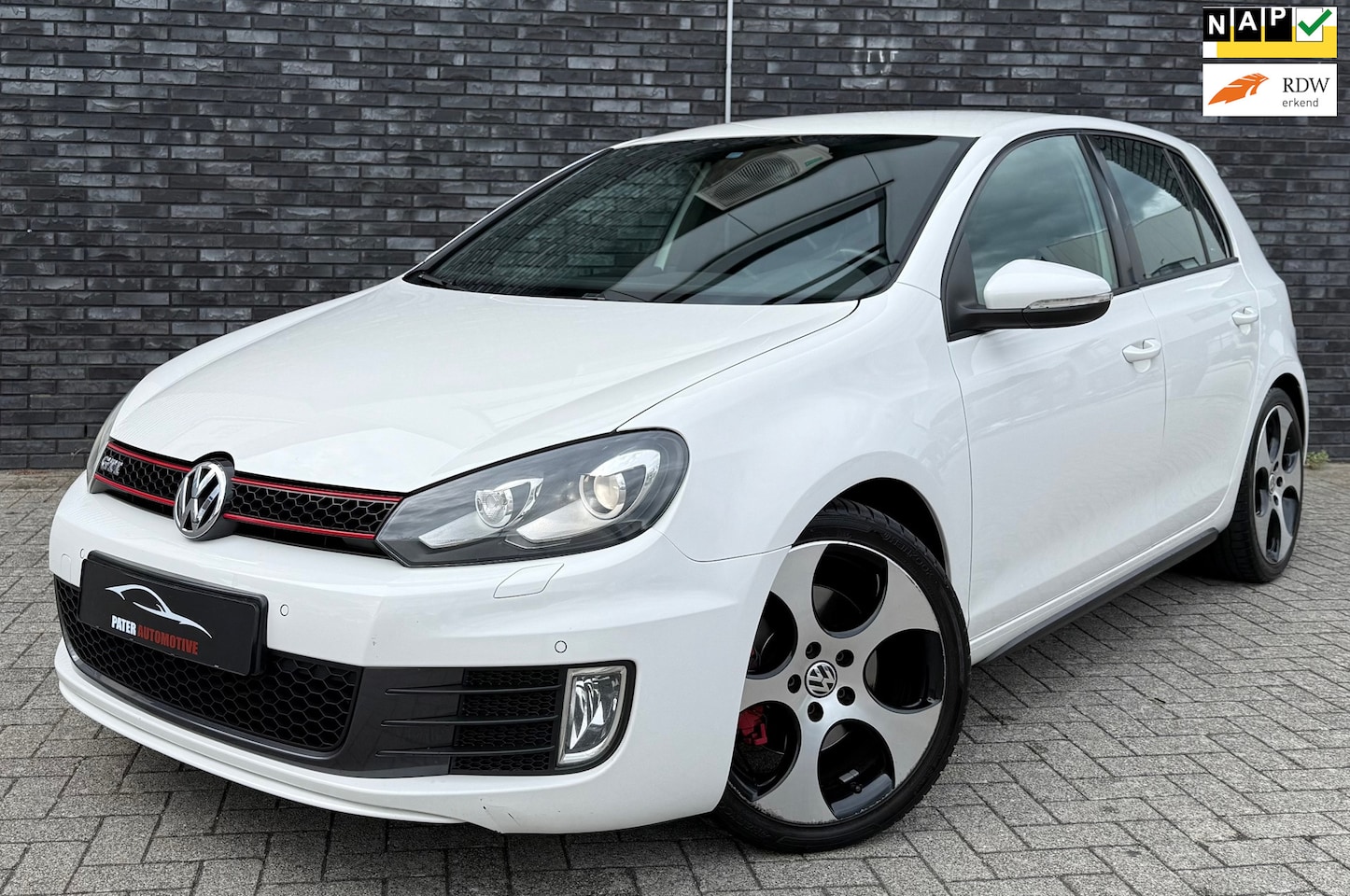 Volkswagen Golf - 2.0 GTI DSG|211PK|Navi Groot|DynAudio|Cruise|PDC|18''|Leder|Stoelverwarming|Klepsysteem|De - AutoWereld.nl