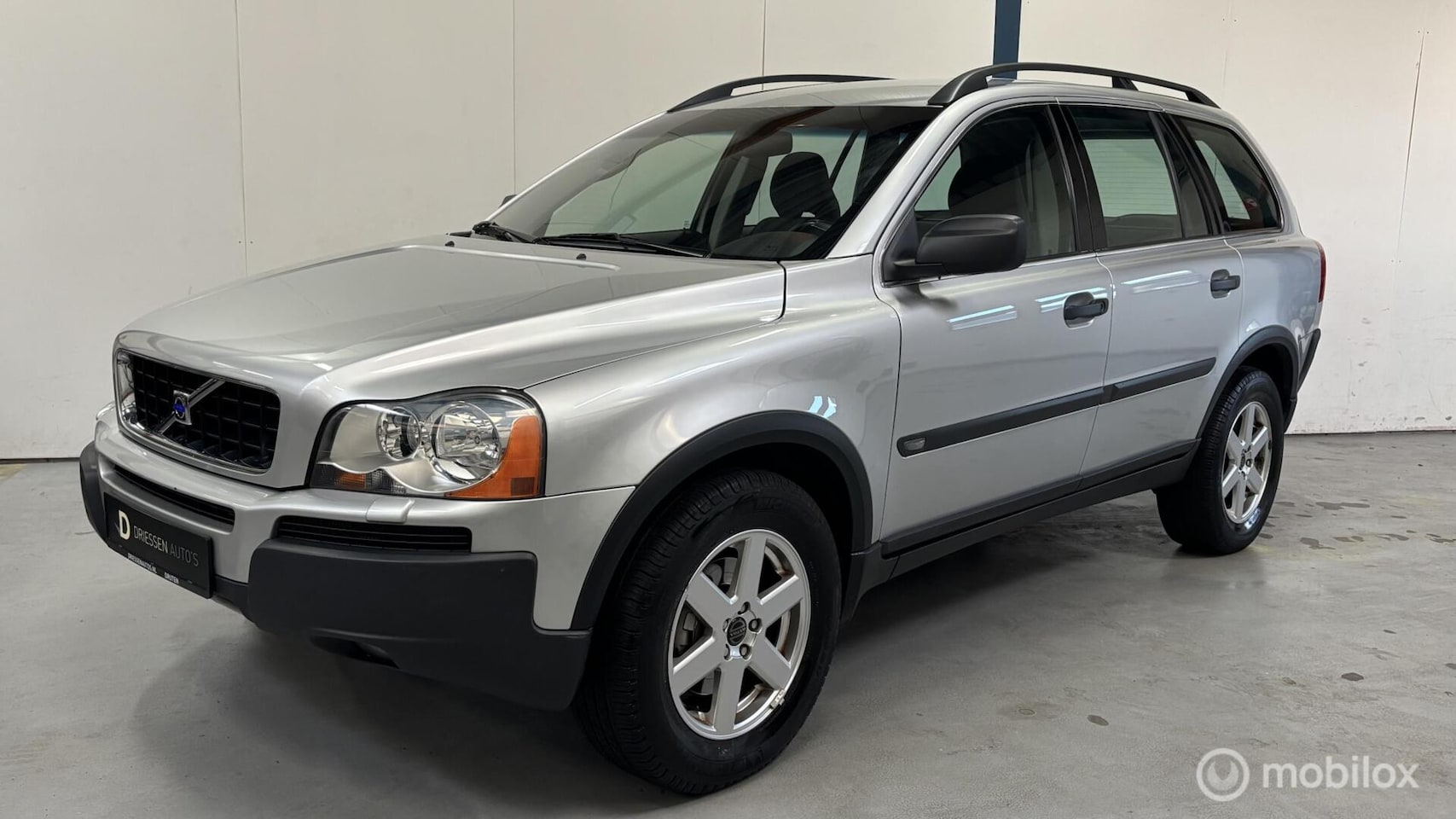 Volvo XC90 - 2.5 T Momentum DEALER ONDERHOUDEN / XENON - AutoWereld.nl