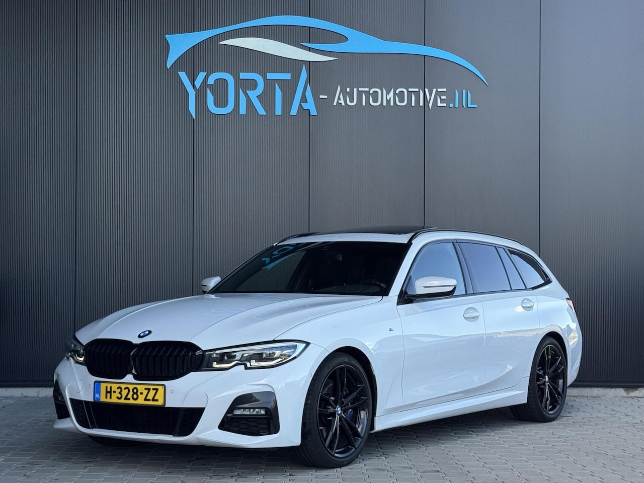 BMW 3-serie Touring - 320d High Executive 320d High Executive - AutoWereld.nl
