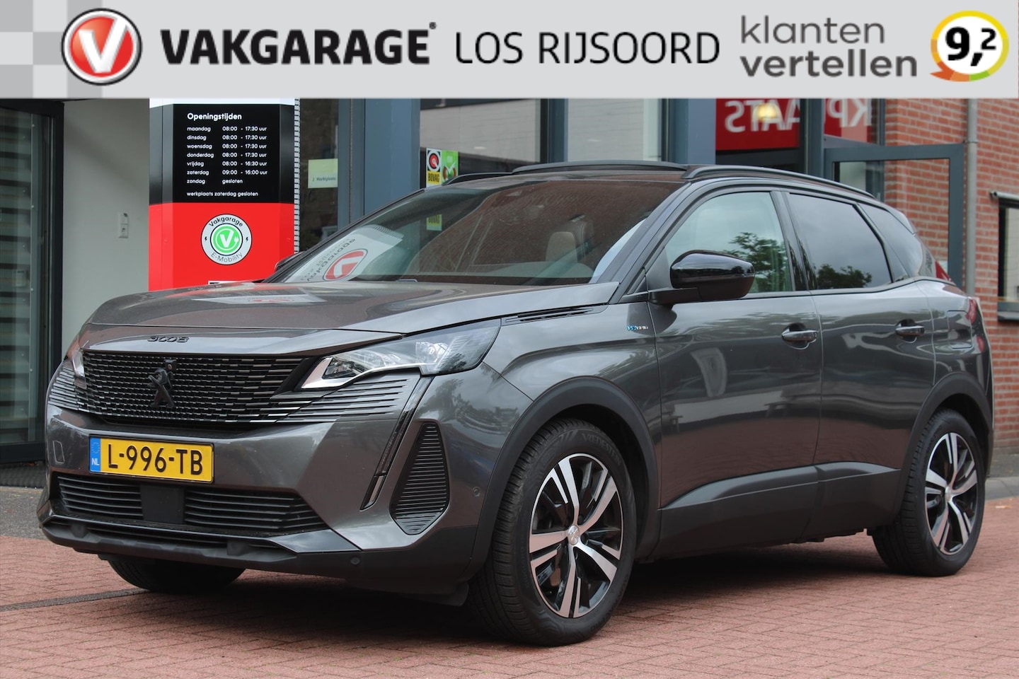 Peugeot 3008 - 1.6 Plug-in HYbrid *GT* | Schuifdak | Camera | Stoelverwarming | Adaptive Cruise & Climate - AutoWereld.nl