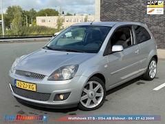 Ford Fiesta - 1.3-8V Futura / Lage KM / NAP / Nwe APK / LMV / RIJD SCHAKELT FIJN