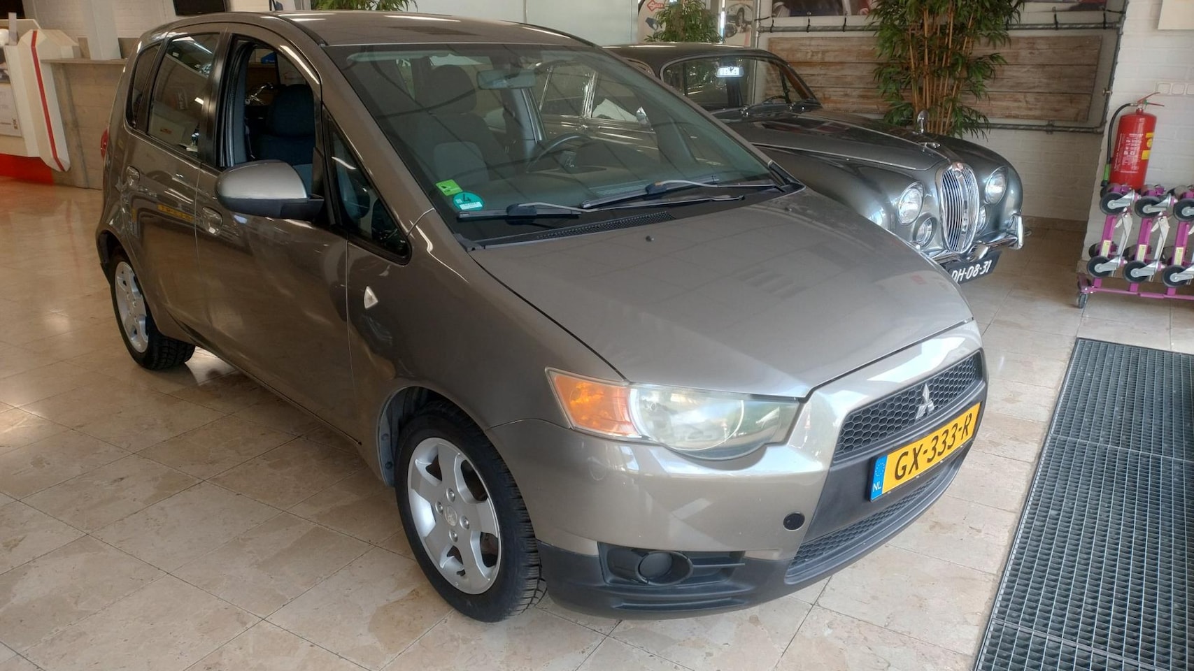 Mitsubishi Colt - 1.3 Invite - AutoWereld.nl