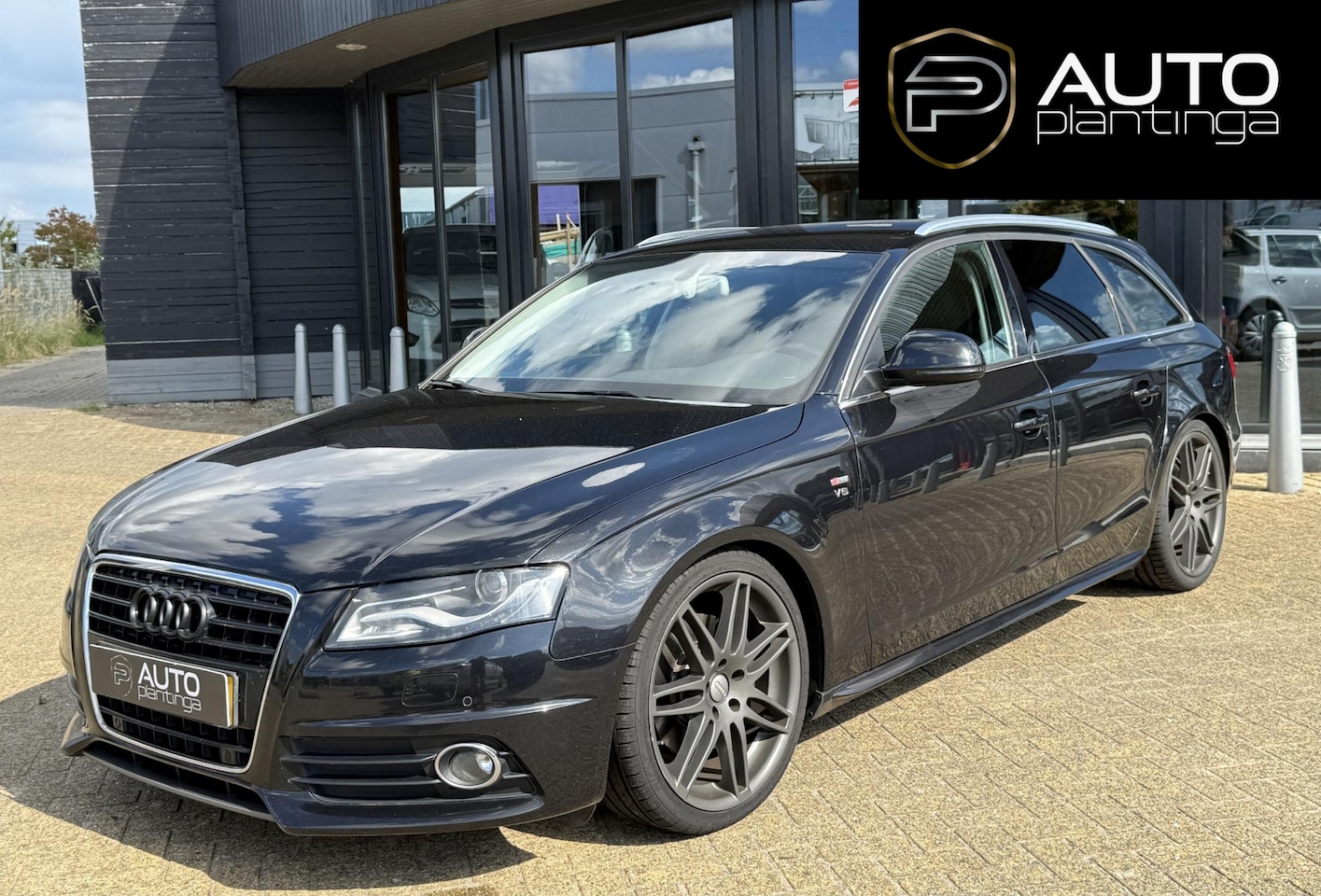 Audi A4 Avant - 3.2 FSI 254PK | V6 | Automaat | 19 Inch Lichtmetalen Velgen |Navigatie | Stoelverwarming | - AutoWereld.nl