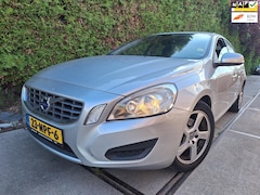 Volvo S60 - 2.0 D3 Intro Edition