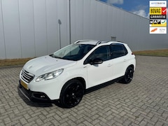 Peugeot 2008 - 1.2 PureTech Urban Cross, Climaat control, Trekhaak, Half leer