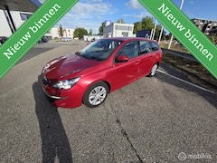 Peugeot 308 SW - 1.2 PureTech Blue Lease Executi 130000 NAP*ve