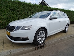 Skoda Octavia - 1.0 TSI BNS EDITION-Clima-Media app-Blth-Trkh-Cruise-Verw stl