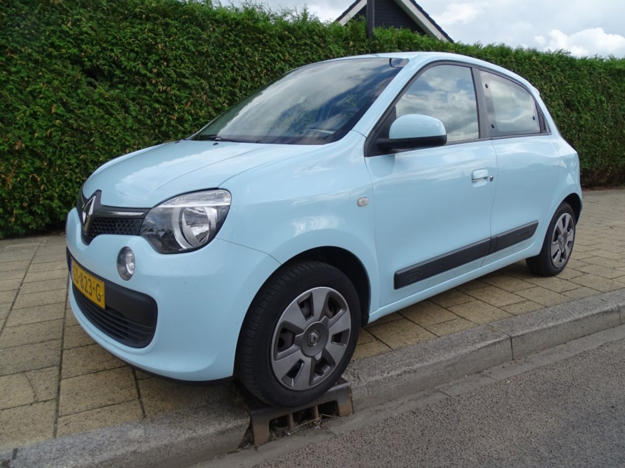 Renault Twingo - 1.0 SCE EXPRESSION-Usb-Airco-Pdc-Spoiler-Cruise - AutoWereld.nl