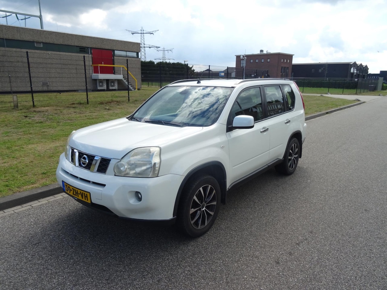 Nissan X-Trail - 2.5 LE 4WD 2.5 LE 4WD - AutoWereld.nl