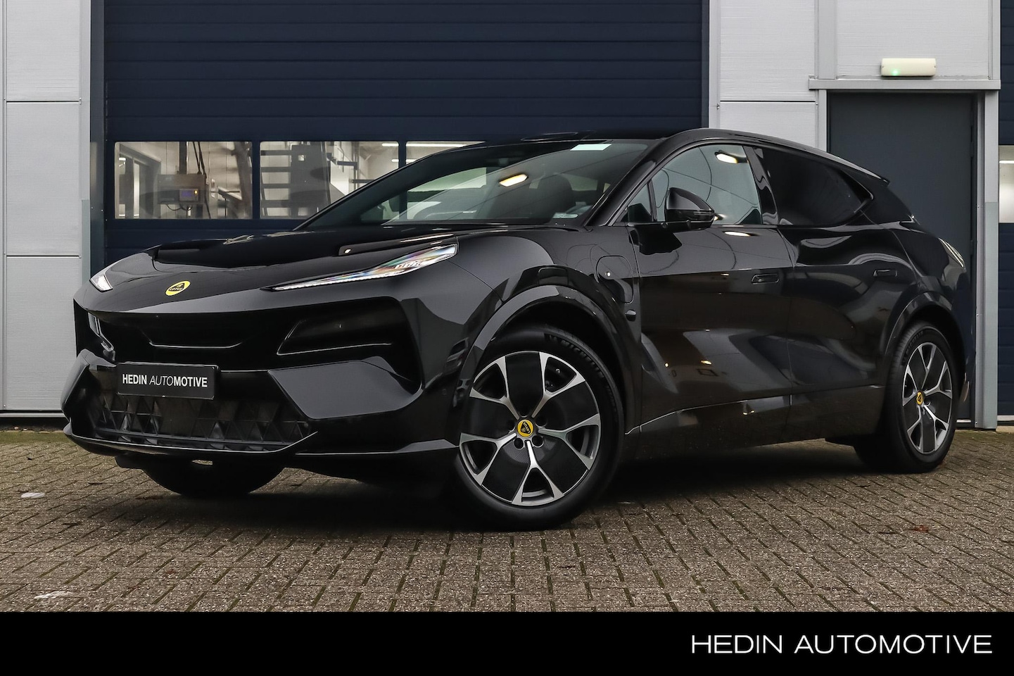 Lotus Eletre - EDS 450 4WD 112 kWh | Panoramadak | Luchtvering | 350kW laden | KEF Audio - AutoWereld.nl