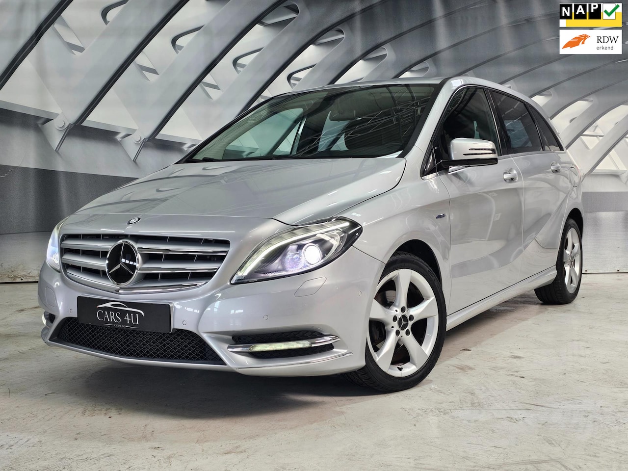 Mercedes-Benz B-klasse - 180 Ambition led AUTOMAAT - AutoWereld.nl