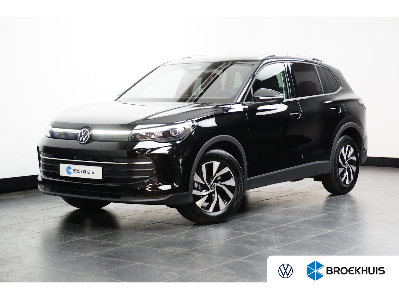 Volkswagen Tiguan - 1.5 eTSI 150PK DSG Life | Achteruitrijcamera | Bumper Life | Comfort-stoelen - AutoWereld.nl