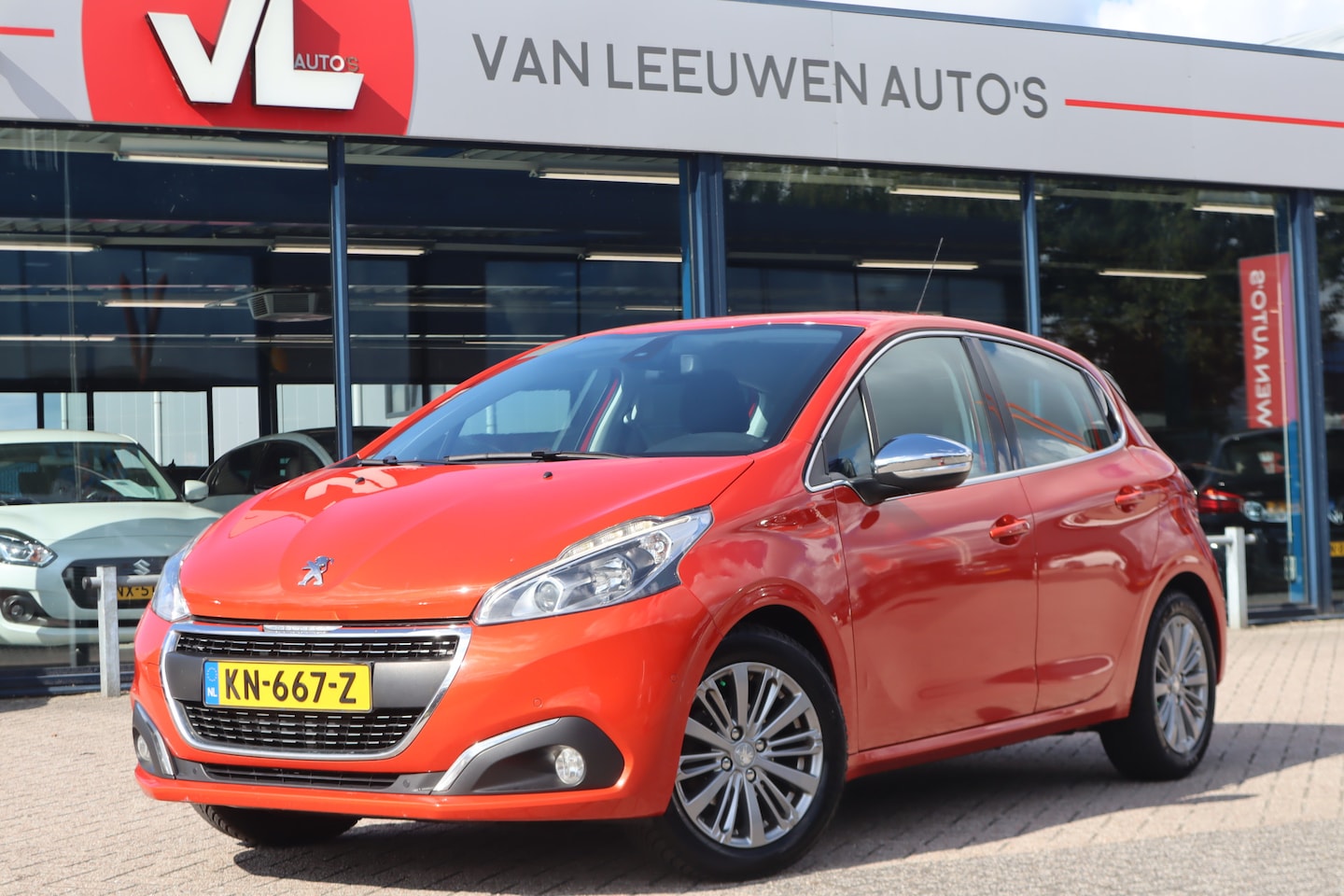 Peugeot 208 - 1.2 PureTech Allure | Nieuw Binnen! | Clima | Navi | Lichtmetaal - AutoWereld.nl