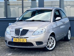 Lancia Y(psilon) - Ypsilon 1.4-16V Oro |Stuurbkr |Airco |Nieuwe APK