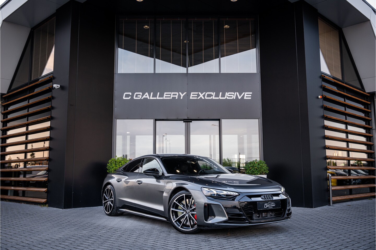 Audi e-tron GT - RS 93 kWh - Panorama | B&O | Carbon | Massage | Stoelkoeling | Luchtvering - AutoWereld.nl