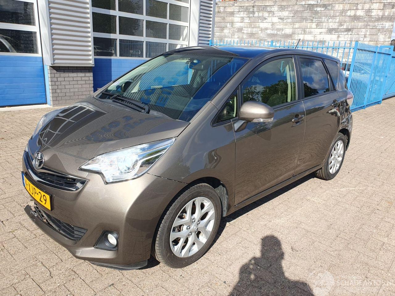 Toyota Verso S - 1.3 VVT-i Trend 1.3 VVT-i Trend - AutoWereld.nl